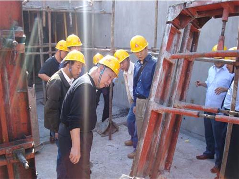 5国家建设部、中建协领导专家参观西安公司项目部